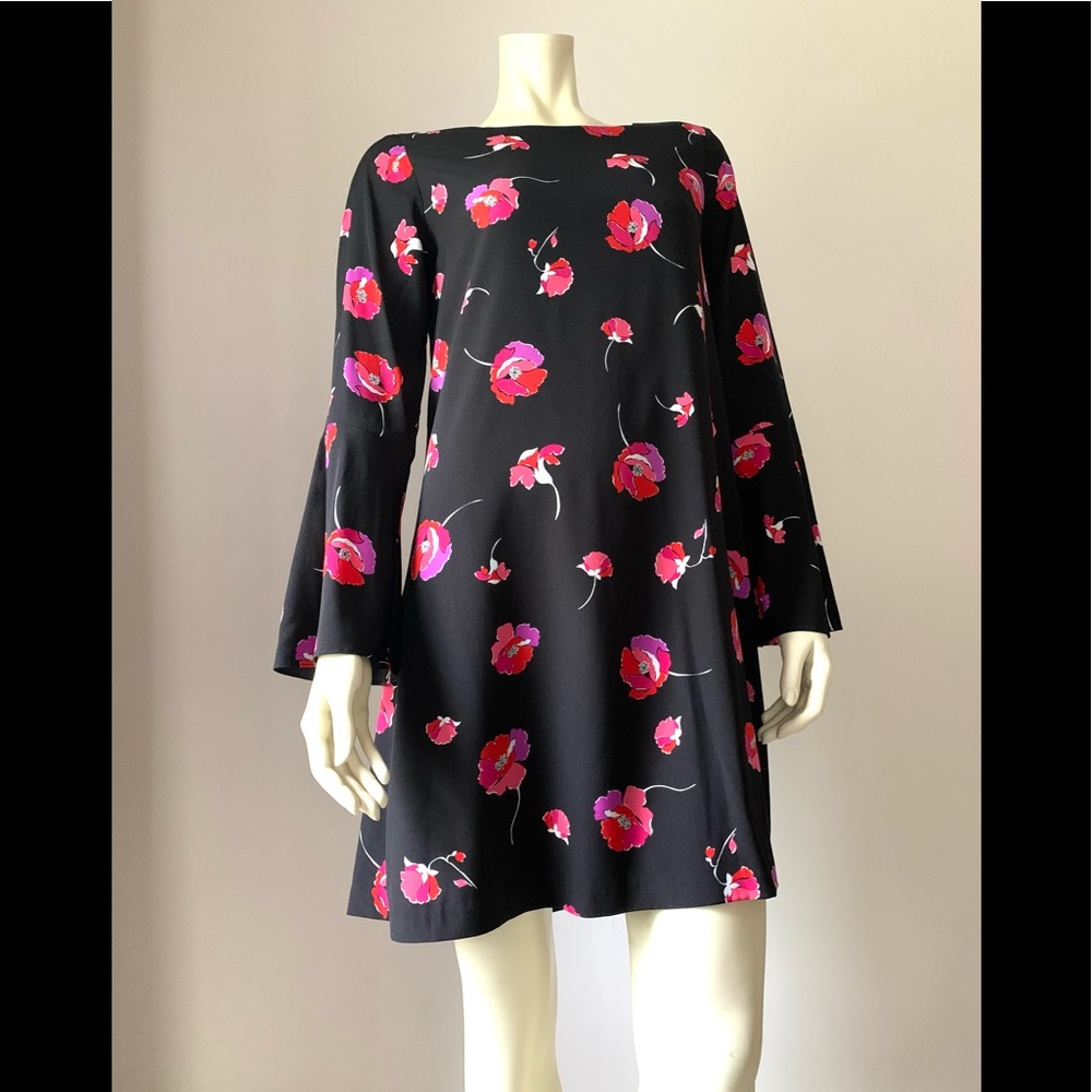 CeCe bell sleeve dress size 4